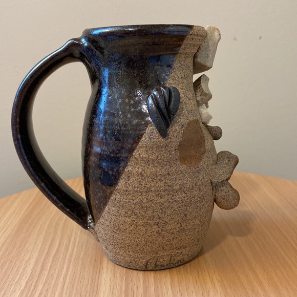 Signed Funny Face pottery “Mom” mug. - Picture 3 of 9